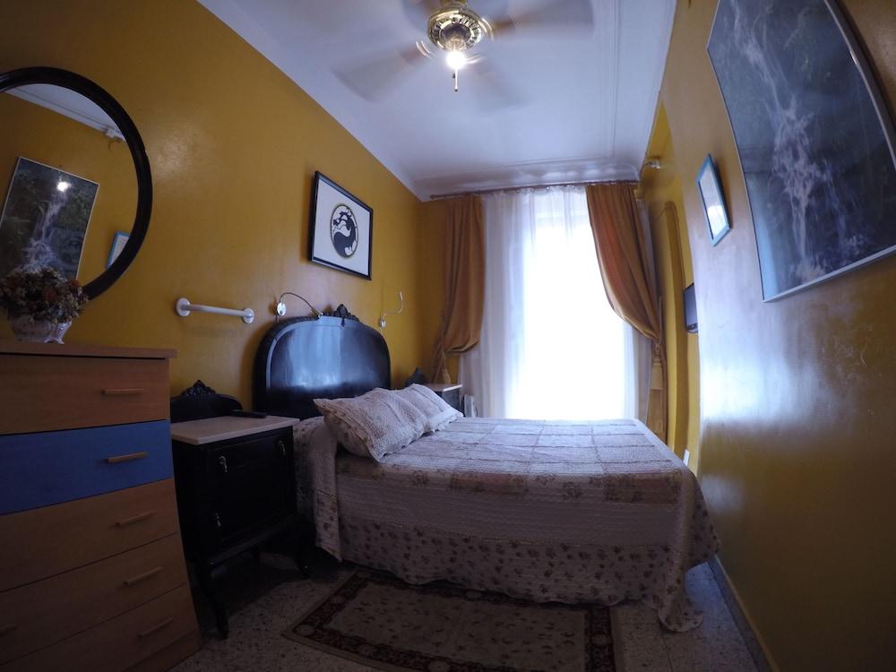 A Pousada Rc Miguel Angel Madri Exterior foto A room at the hotel