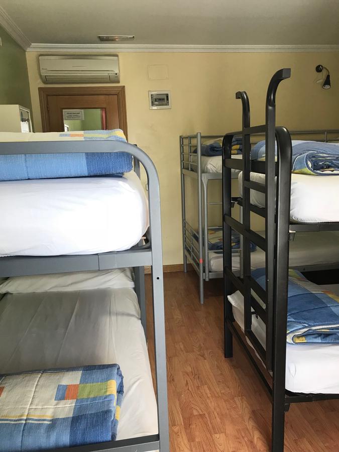 A Pousada Rc Miguel Angel Madri Exterior foto A typical bunk room